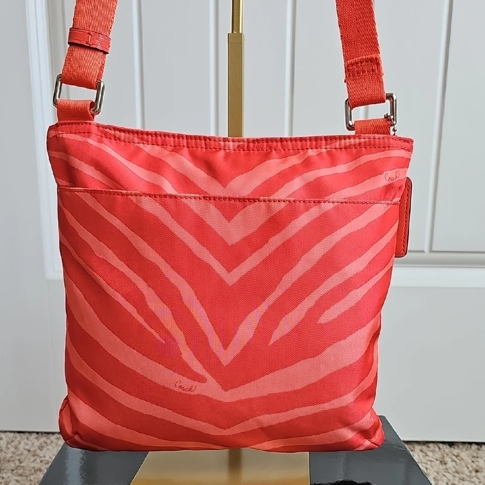Coach 2013 Getaway Zebra Print File Bag And Pouch Bundle - Picture 5 of 12